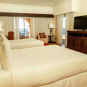 Oceanfront Queen Room